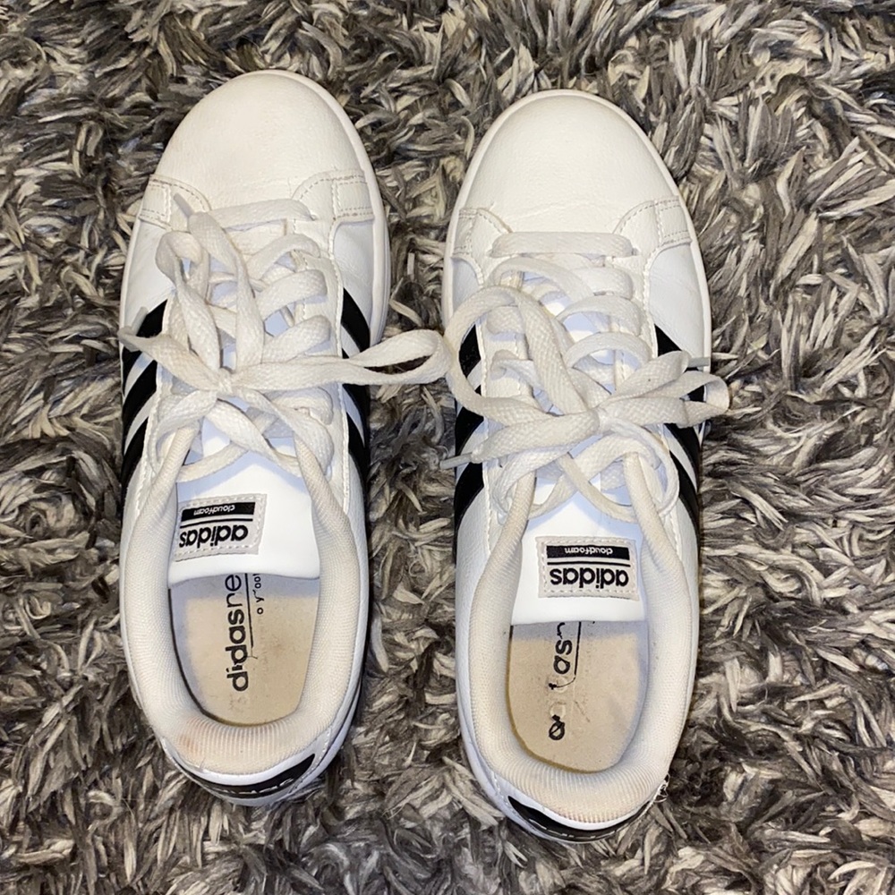 Adidas cloud foam shoes